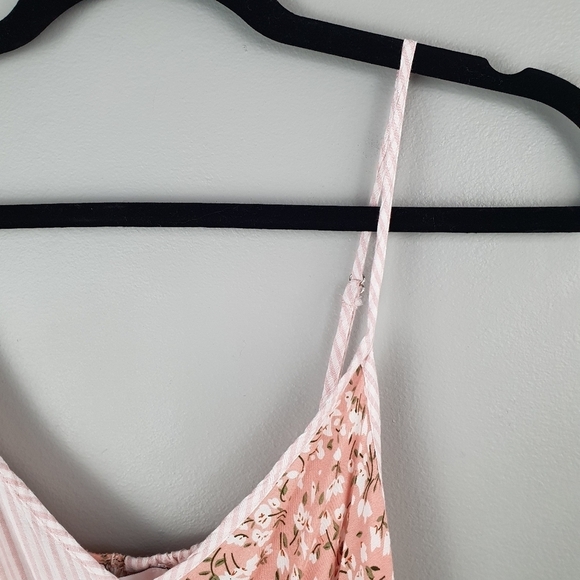 LUSH Romantic Flowy Romper Floral Striped Pink Women's Size S‎ - Picture 4 of 12
